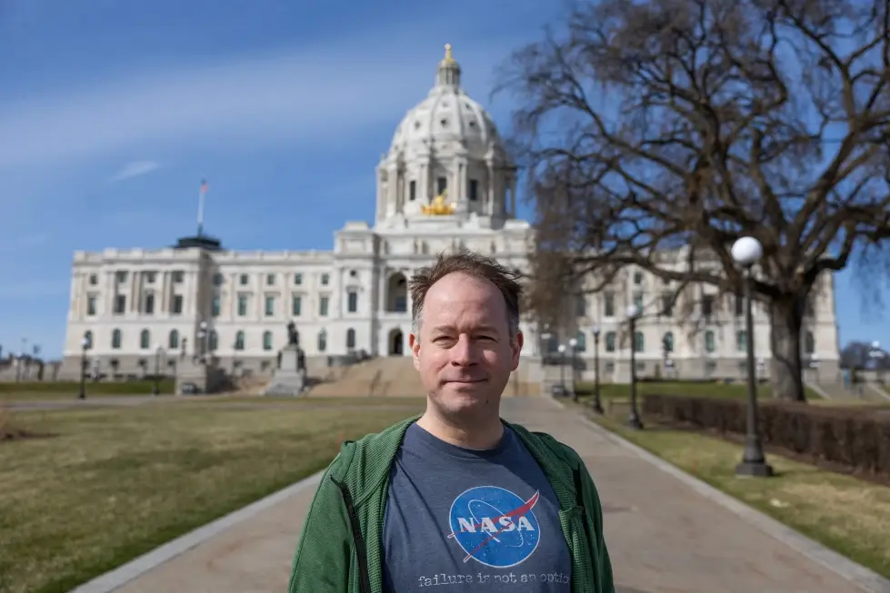 AI App CivicLoon Boosts Public Policy Awareness