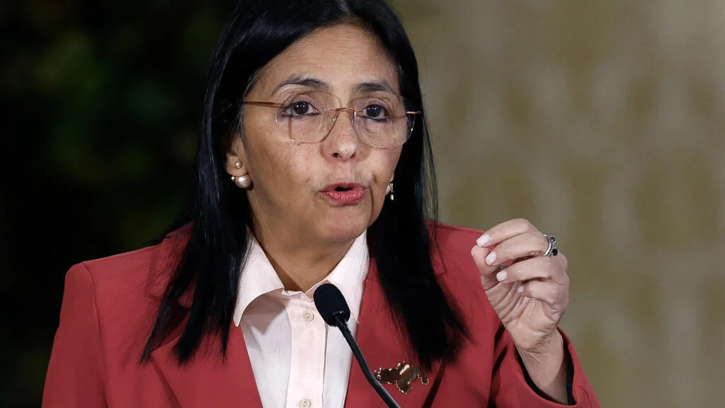 Delcy Rodríguez, presidenta interina de Venezuela, durante una conferencia de prensa en el Palacio de Miraflores en Caracas en abril de 2026