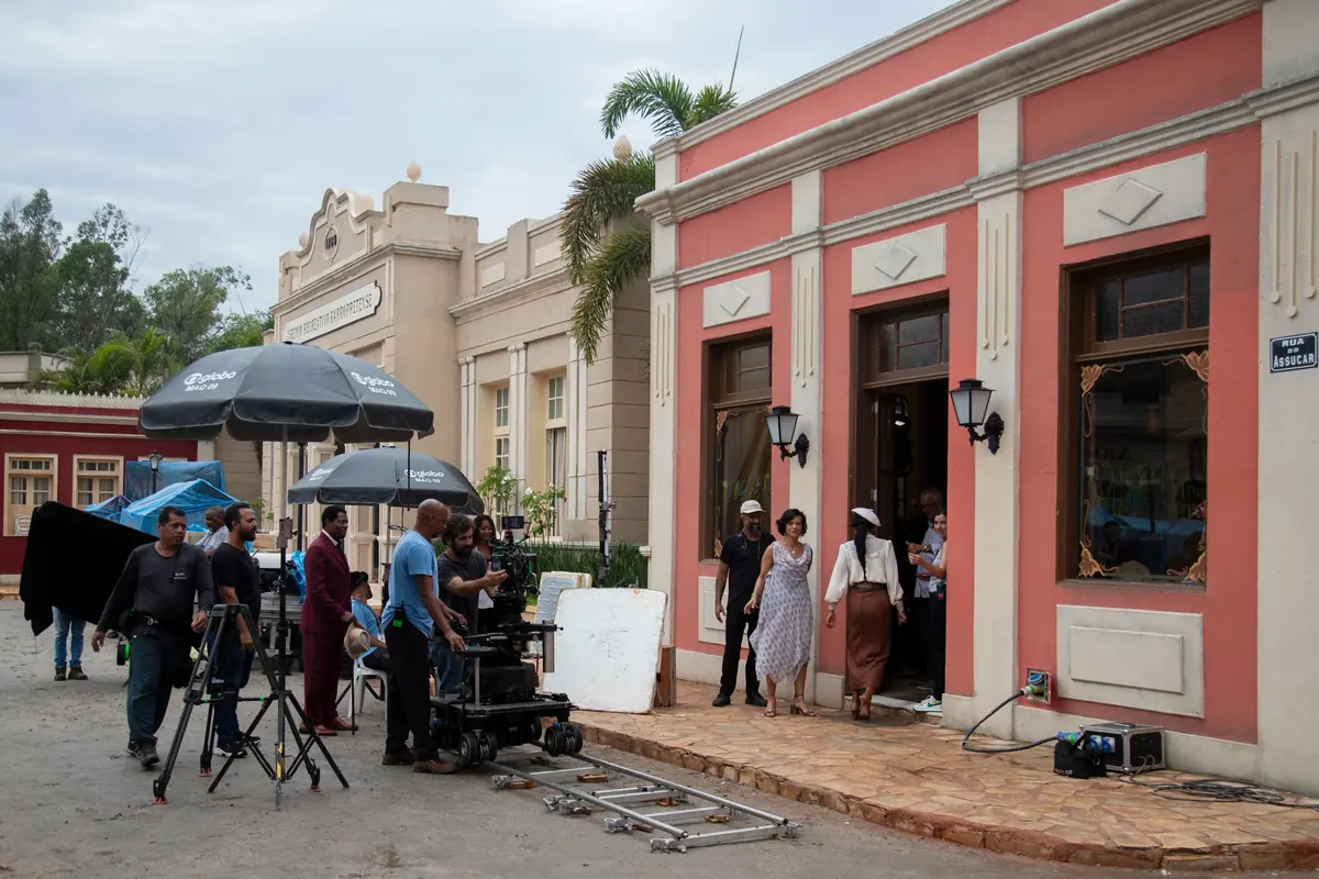 Actors film a scene of the soap opera “A Nobreza do Amor,” at a TV Globo set in Rio de Janeiro