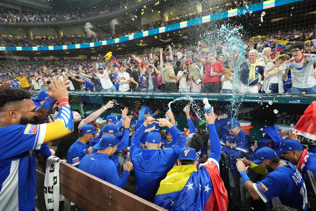 Venezuelan players celebrating victory after defeating Italy in World Baseball Classic semifinal