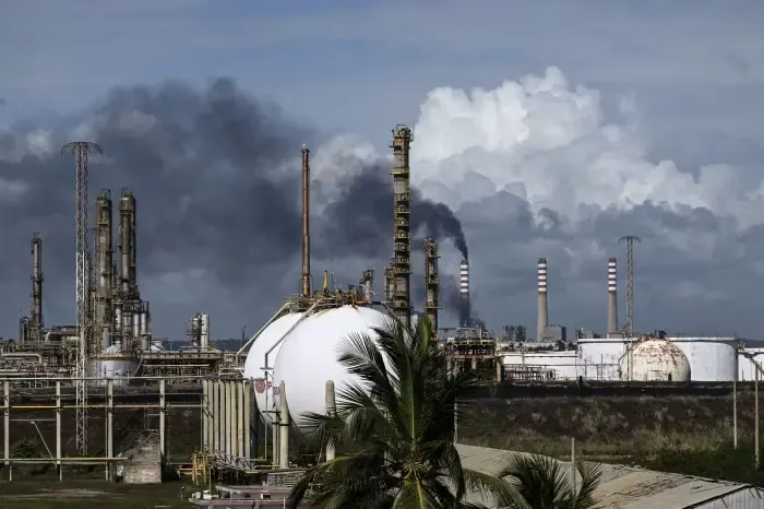Oil drilling operations in Venezuela as government opens sector to global investors
