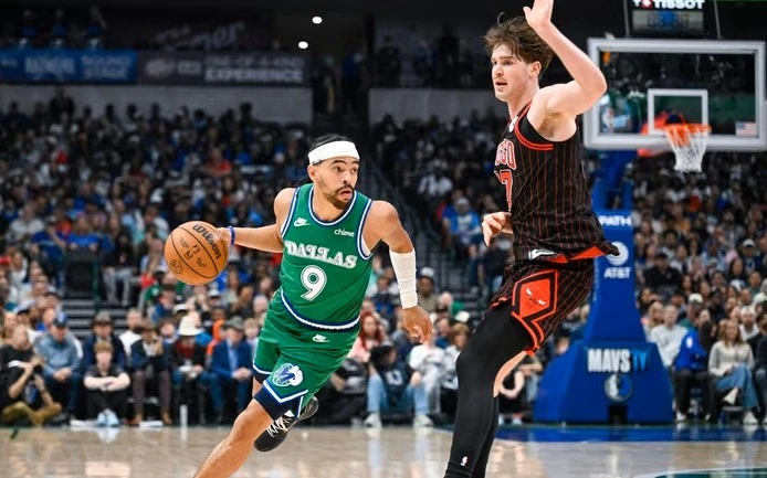 Shai Gilgeous-Alexander competing during NBA game