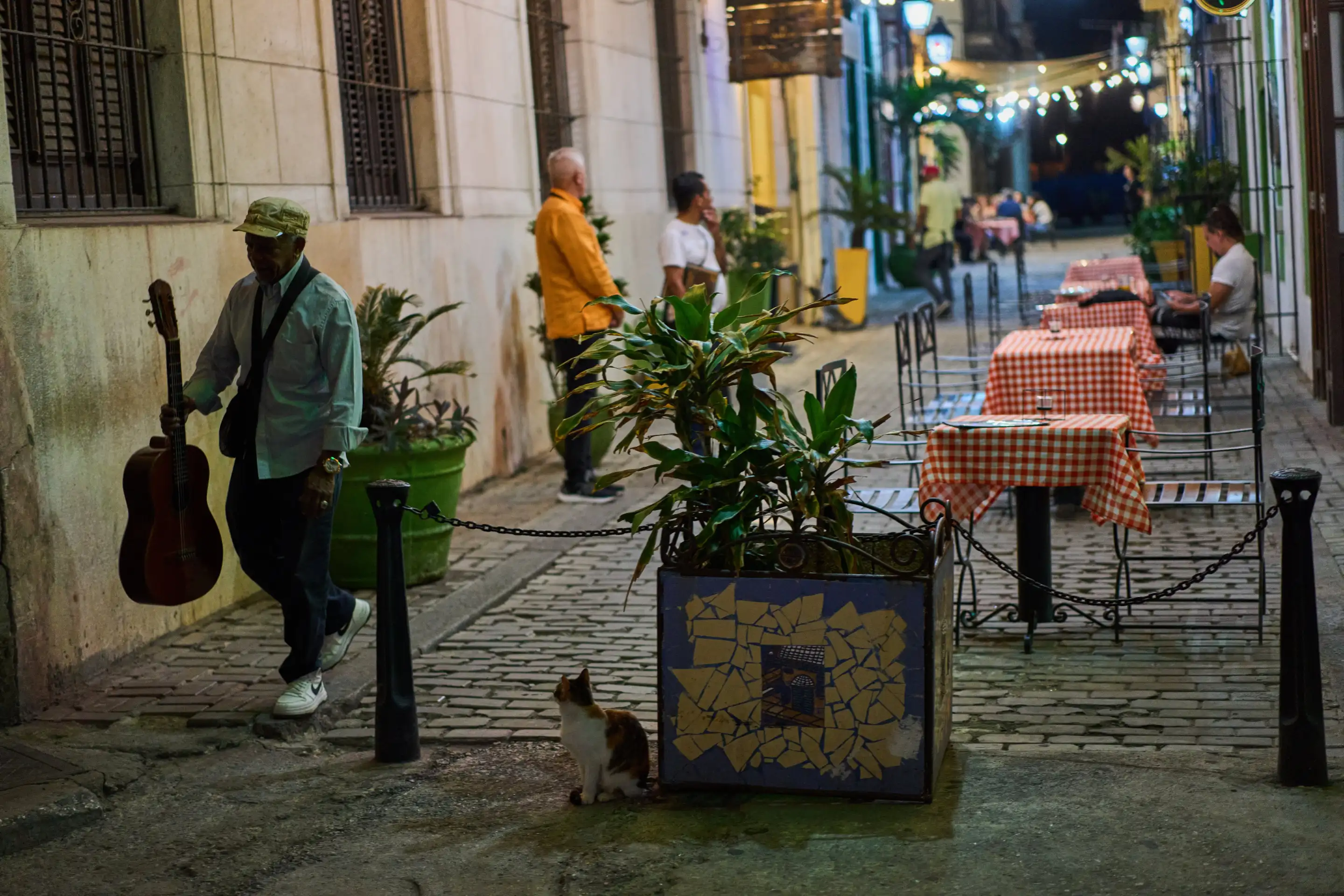 Empty Havana streets at night during Cuba energy crisis