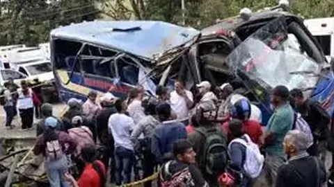 Atentado en la Panamericana de Colombia deja 20 muertos