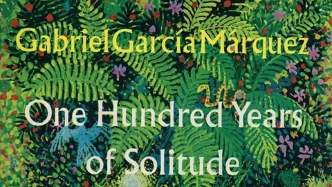 Portada de la edición aniversario de Cien Años de Soledad de García Márquez