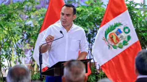 José María Balcázar asume la presidencia interina de Perú en el Congreso de Lima
